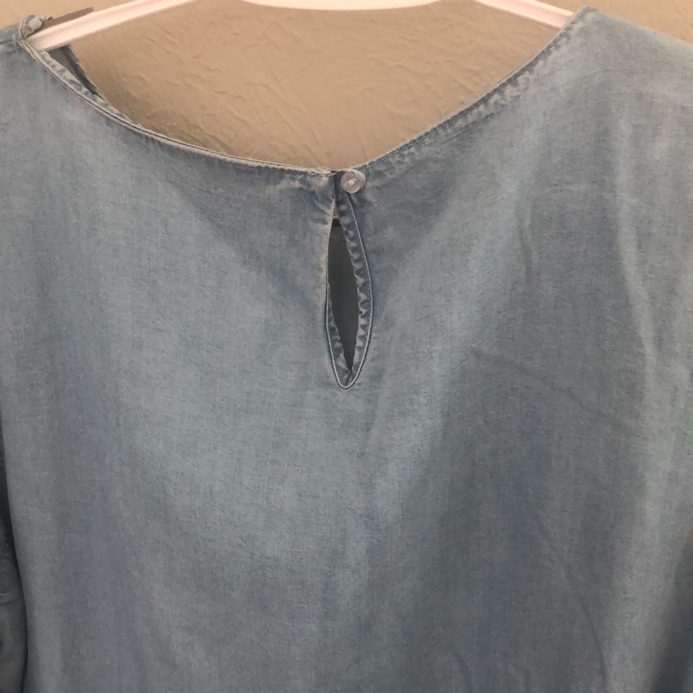 J.Jill light denim blouse with ruffled sleeves lg. - Picture 6 of 6